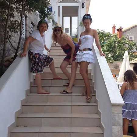 Apartment Maria Veli Iz